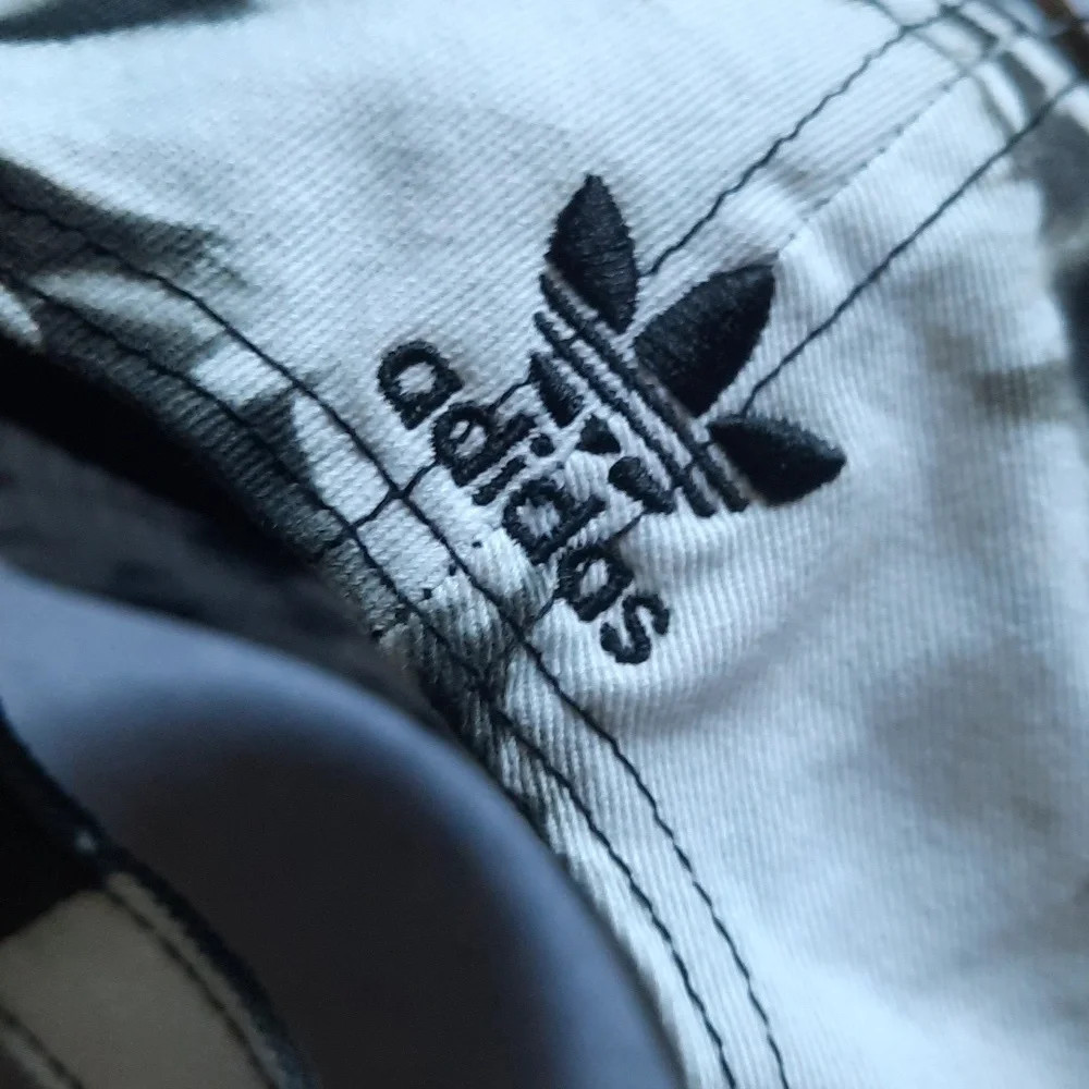 Last One Adidas Tie Dye Washed Colorways baseball Cap - Picture 5 of 10